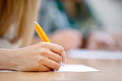 Considerando que o calendário acadêmico de 2019 permite a oferta de disciplinas no período intensivo, que ocorrerá em fevereiro, informamos que o prazo para manifestar o interesse na oferta de PAT será até o dia 11 de janeiro de 2019 ,na Secretaria Acadêmica, no horário de  8 h às 19 h.