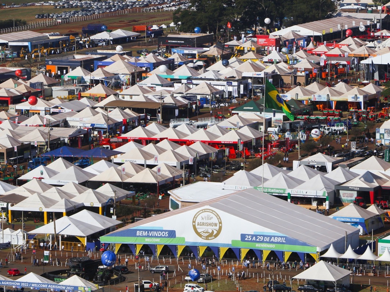 No próximo sábado, 29 de abril, embarcam para Ribeirão Preto – SP 26 discentes do curso de agronomia da Ufopa sob a liderança do prof. Elvislley Chaves na Expedição Agrishow 2023. A Agrishow é a maior feira de tecnologia agrícola da América Latina e acontece no período de 01 a 05 de maio de 2023.